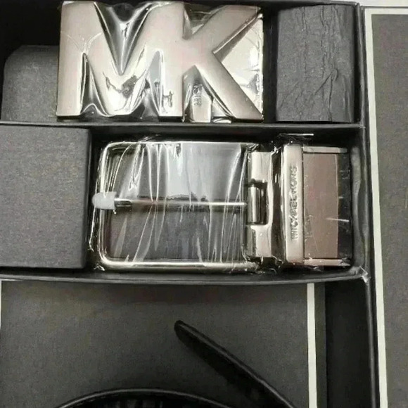 Michael Kors Mens Belt Set 4 in 1 Reversible MK Signature Gift Box Black - Picture 4 of 7